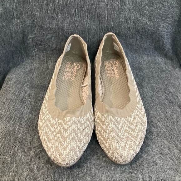 SKECHERS Sz 9.5 Cleo 2.0 Memory Foam Insole Scallop Top Almond Toe Ballet Flats - Picture 2 of 11